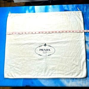 PRADA 🔥 Dust Cover